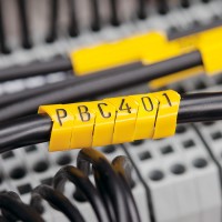 PC-20003PV40.N - Маркувальна бірка відкритого типу РC-2 (1,5 - 3,0 мм2), жовтого кольору, напис "N" (200 шт/пак)